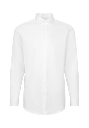 Chemise blanche à manches longues avec fermeture à boutons sur le devant, col pointu et poignets à boutons, présentée sur un fond blanc uni.