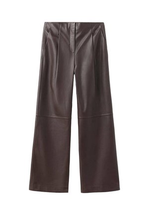 Bruine leren wijde broek met voren geplooid, met een gladde textuur en een nette, op maat gemaakte silhouette.