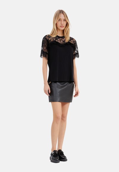 The Kooples Basic T-shirt - black