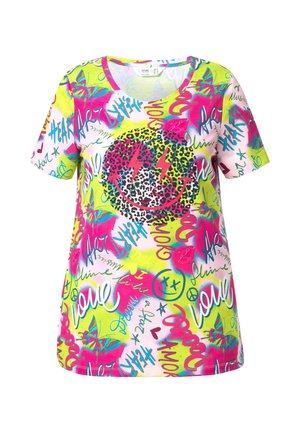 Korte mouwen T-shirt van zachte stof, met een levendig multi-kleurig graffiti patroon met bliksemschichten en accenten van dierenprint.