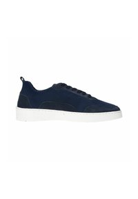 Sneaker blu navy con tomaia in maglia, dettagli in suede e suola in gomma bianca maculata. Presenta un design con lacci e un'etichetta sul retro per il sollevamento.