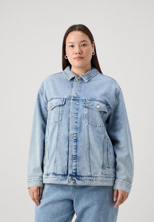 Heled Denim jakk kerge sinise värviga, nööpidega kinnitamine, kaks rinna taskut, krae ja lõdva istuvusega. Tekstureeritud, veidi kulunud viimistlus.