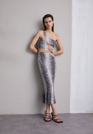 Norma Kamali SNAKE FISHTAIL DRESS TO MIDCALF - Robe en jersey - black/white/nude