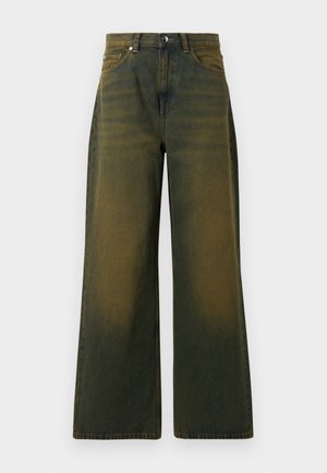 Helle weit geschnittene Jeans aus olivgrünem Denim mit hoher Taille, fünf Taschen und kontrastierenden Nähten für zusätzliche Details.