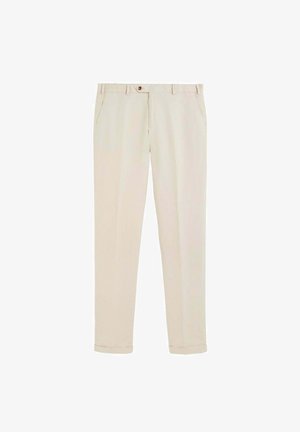 Pantalones beige a medida con bolsillos delanteros, cierre de botón, trabillas para cinturón y piernas rectas hasta el tobillo.