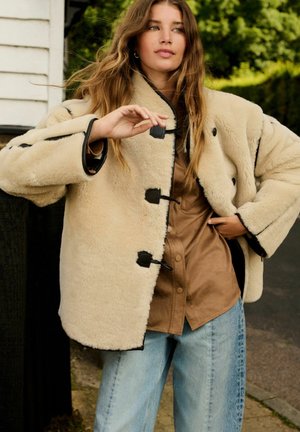 BORG DUFFLE - Forro polar - ecru cream