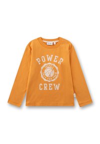 Oranges Langarm-T-Shirt mit Rundhalsausschnitt und weißem Text "POWER CREW" sowie einer Basketball-Grafik mit "ES GIBT NUR EIN TEAM" in der Mitte.