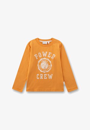 Oranges Langarm-T-Shirt mit Rundhalsausschnitt und weißem Text "POWER CREW" sowie einer Basketball-Grafik mit "ES GIBT NUR EIN TEAM" in der Mitte.