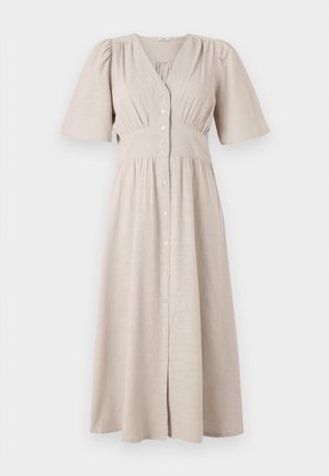 Beige knappopp kjole med V-hals, korte pufferm, elastisk midje og rynket tekstur; kne-lengde med en flytende skjørt.