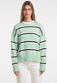 STRIPED - Svetrík - grün