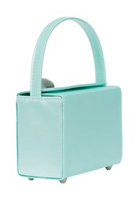 Kwadratowa torebka w miętowym kolorze o gładkim wykończeniu, z krótkim uchwytem i metalowymi nóżkami. Posiada dwukolorowy design i teksturowane akcenty zapięcia.
