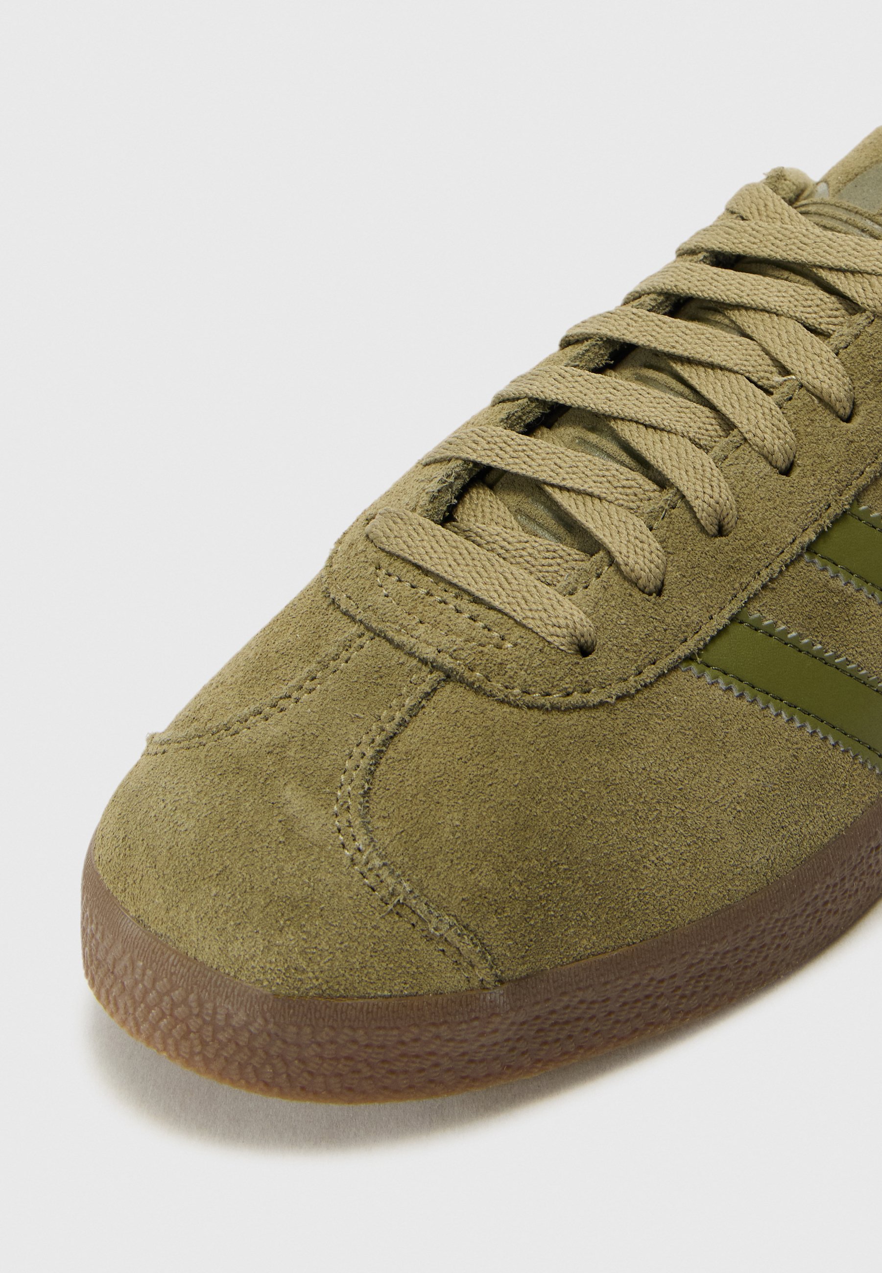 adidas Originals GAZELLE UNISEX - Zapatillas - orbit green/focus