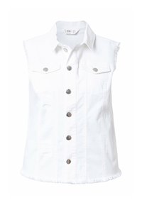 Camisa de mezclilla sin mangas blanca con cuello, botones frontales, dos bolsillos en el pecho y dobladillo deshilachado. Acentos en tono plateado.