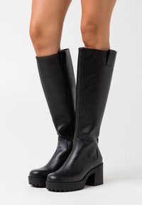 Monki Botas con plataforma - black