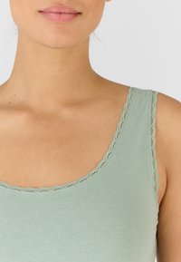 Damart EN PEIGNÉ EXTENSIBLE ESSENTIAL - Caraco - vert jade