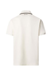 Biała koszulka polo z krótkim rękawem, z czarnymi pasiastymi kołnierzykiem i logo "HACKETT" na plecach. Wykonana z miękkiej bawełny.