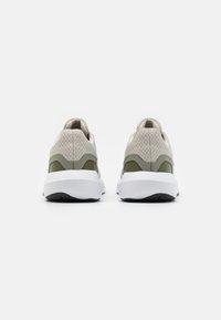 adidas Performance FALCON 3 LACE - Løbesko til landevejen - putty grey/iron metallic/silver pebble