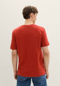 TOM TAILOR DENIM LOGO - Camiseta estampada - velvet red