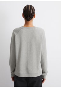 Marc O'Polo DENIM CREW NECK  - Sweatshirt - stone melange