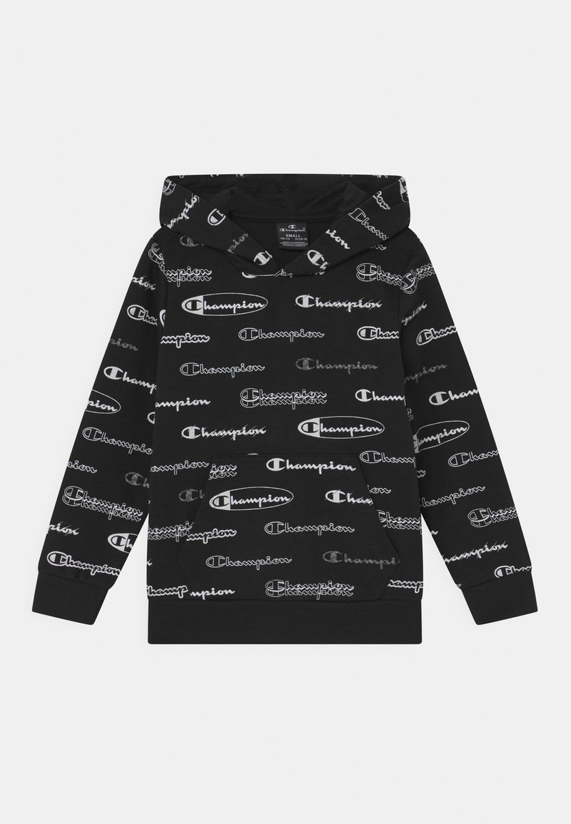 Felpa nera con un motivo ripetuto di logo bianco "Champion". Presenta una tasca a marsupio, maniche lunghe e un cappuccio con cordino.