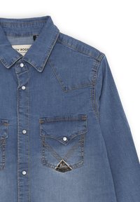 Camicia di denim di colore azzurro chiaro, con colletto a punta, chiusura a bottoni, due tasche sul petto con bottoni a pressione e cuciture a contrasto.