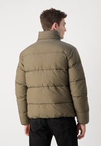 Calvin Klein Jeans ESSENTIALS JACKET - Vinterjakker - tarmac