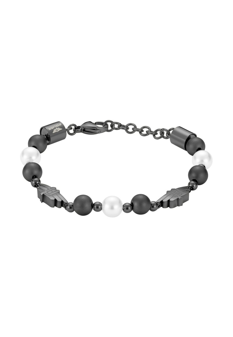 Bracciale in perline bianco e nero caratterizzato da perline nere opache e perline bianche lucide, hardware in metallo e un accento con logo inciso.