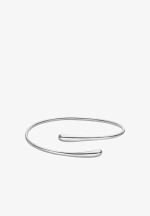 Zilveren open manchetarmband met twee ronde uiteinden, met een gladde, gepolijste afwerking en een doorlopend circulair ontwerp.