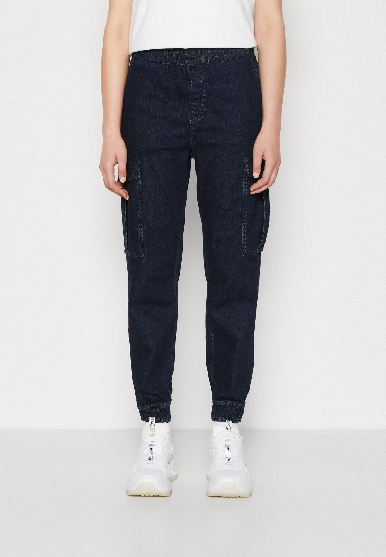 ONLROUGE CARGO
