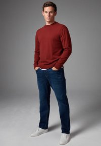 Next Džemper - clay red