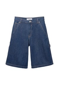 Shorts en denim bleu foncé, longs jusqu'au genou avec un design à jambe droite. Comprend des poches avant et latérales, accentuées par des coutures jaunes.