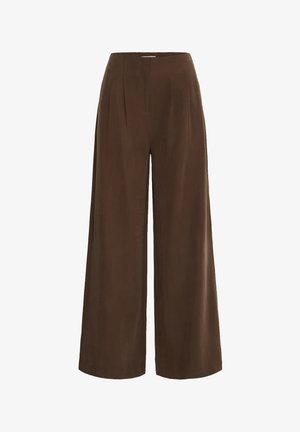 Pantalon à jambes larges de couleur marron foncé avec une taille haute et des plis devant, confectionné dans un tissu lisse.