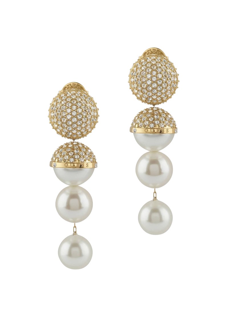 Orecchini in tono dorato caratterizzati da un design arrotondato con dettagli in cristallo, abbelliti da tre perle lucenti di dimensioni crescenti.