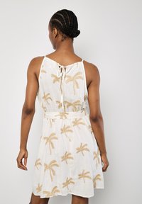 Apricot EMBROIDERED PALMS - Vestido informal - cream