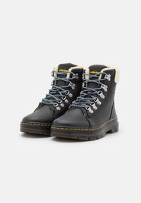Dr. Martens COMBS - Šněrovací kotníkové boty - black/natural