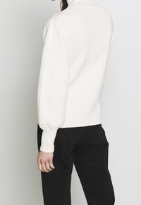 IVY OAK Sweter