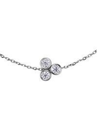 Collana con catena d'argento con tre pietre preziose rotonde e trasparenti incastonate in supporti circolari in argento, con una finitura lucida.