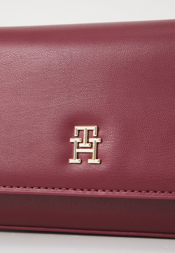 ETERNITY CHAIN CROSSOVER - Cross body bag - raspberry truffle4