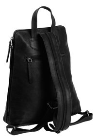 Musta nahkareppu, jossa on suorakulmainen muoto, tuplatoppahandles, säädettävät hihnat ja ulkopuolisia vetoketjutaskuja. Sujuva pinta, minimalistinen muotoilu.