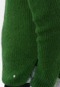 BRAX Stickad tröja - green