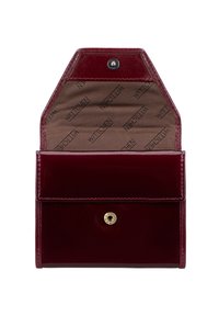 Portafoglio in pelle bordeaux con finitura lucida, dotato di chiusura a scatto e interno in tessuto con motivo ripetuto del logo "Wittchen".