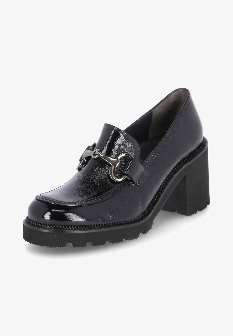 Mocassin en cuir verni noir avec un talon épais, doté d'une large bride et d'un détail en mors métallique. Finition texturée et semelle robuste.