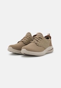 Skechers DELSON 3.0 - Zapatillas - taupe