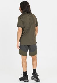 Whistler Outdoor Shorts - black ink