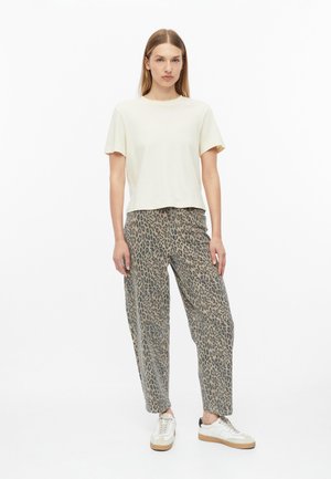 s.Oliver, JEANS-HOSE - Relaxed fit jeans - sandfarben