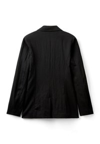 Svart jacka i strukturerad tyg, långa ärmar, med spetsig krage och sidofickor, med en figurnära design och rena linjer.