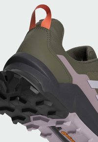 Adidas Terrex Hiking shoes - olive strata   silver dawn   preloved fig