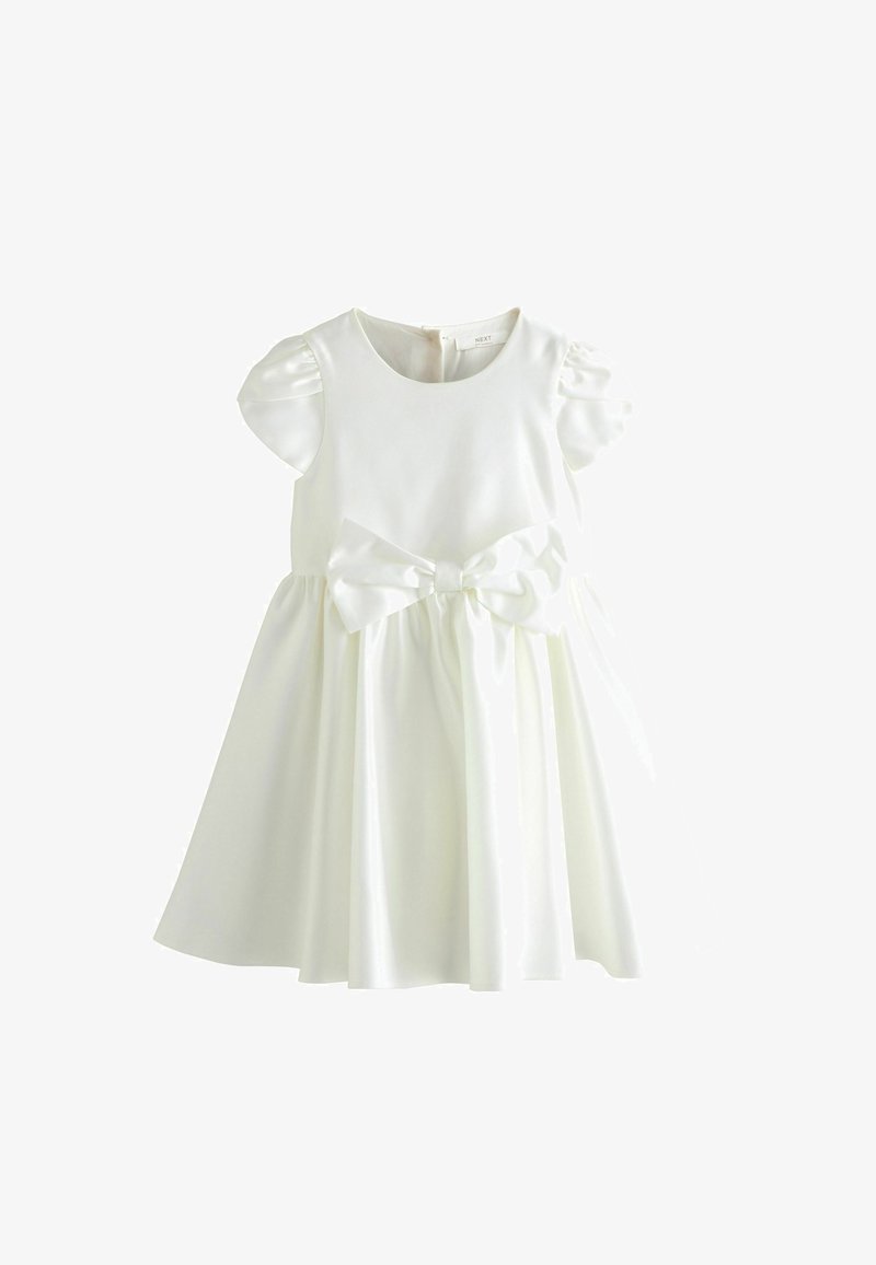 Weißes Satin-Kleid für Kleinkinder mit Puffärmeln, rundem Ausschnitt, gerafftem Rock und großer Schleife in der Taille.
