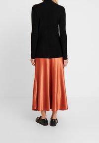 Wallis Strickpullover - black