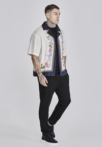 SIKSILK RESORT - Cămașă - ecru